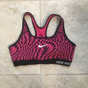 Nike Pro Sports Bra With Removable Padding